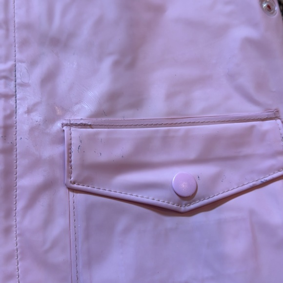 Kids Columbia rain jacket. Size small. Minor markings shown in picture, no holes - Picture 4 of 4